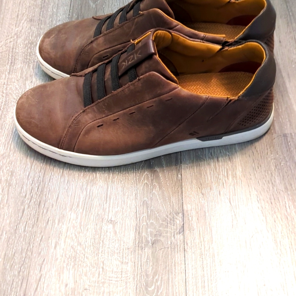 Brown Kizik New York Hands-free Shoes Size 10